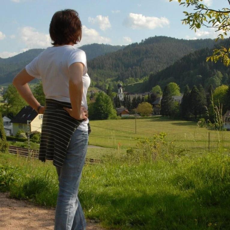 Oberbauernhof - Wohnung "Am Garten" -- Moderne Fewo Im Schoenen Schwarzwaldhaus جوتاخ المظهر الخارجي الصورة